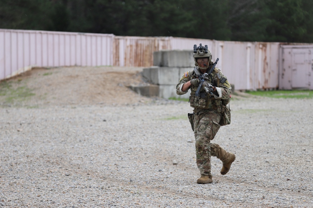 Legion Green Berets Train with 101st Airborne Division (AASLT)