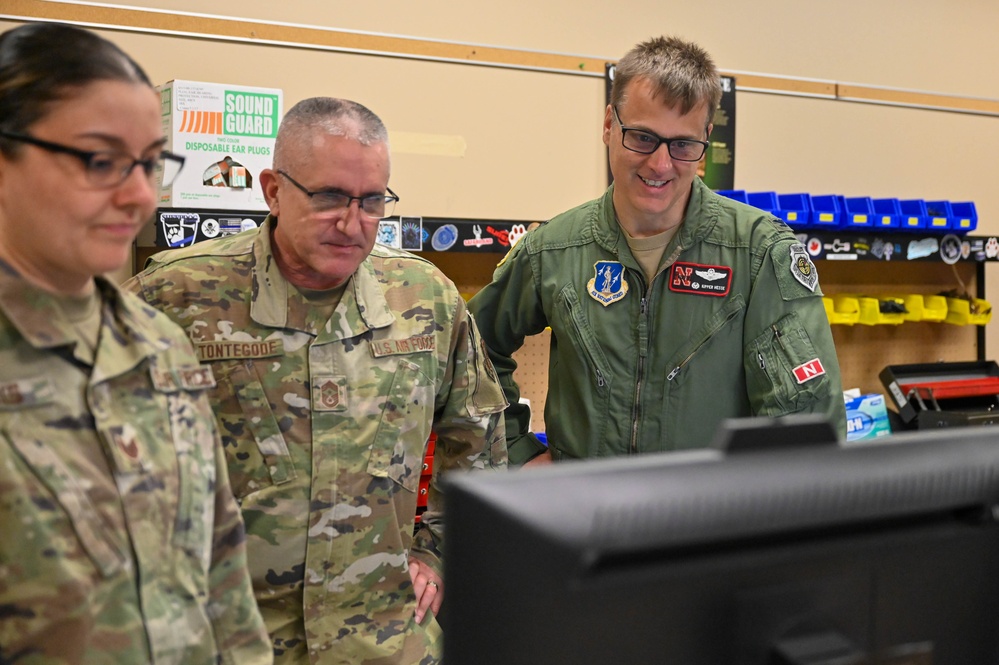 155th Security Forces demonstrates Street Smarts Virtual Reality training