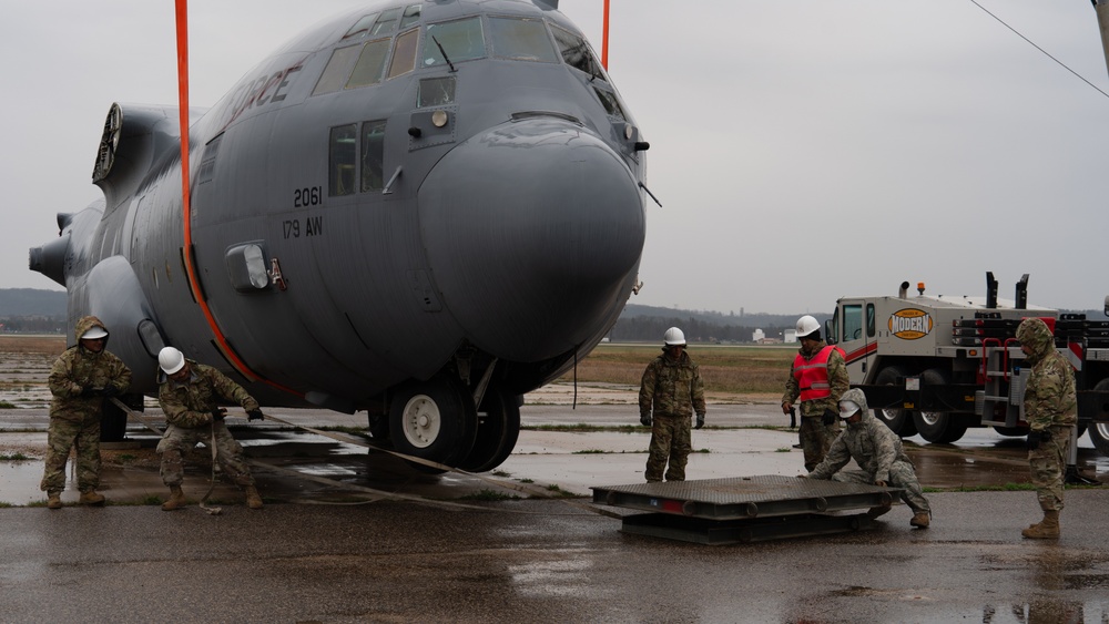 146th Maintenance Group Airmen Learn a New Skill