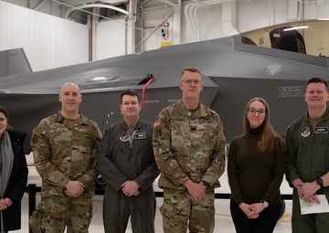 Zimmerman visits Eielson AFB