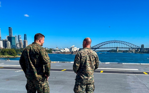 MRF-D 24.3 Marines visit HMAS Canberra, HMAS Choules