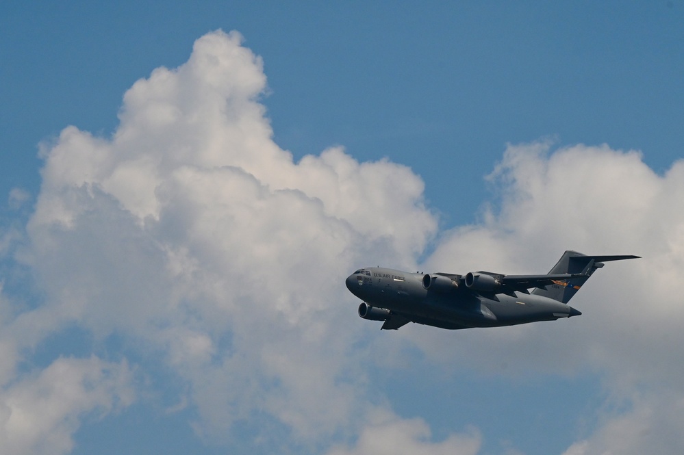 Dvids - Images - Charleston Airshow 2024 C-17 Globemaster Iii 