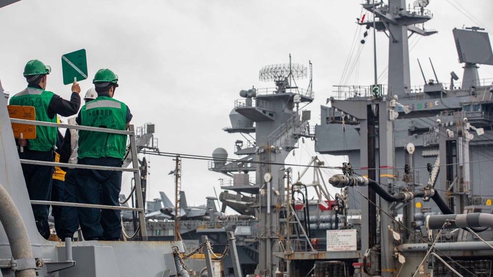 DVIDS - Images - USS Russell (DDG 59) fueling-at-sea with USS Theodore ...