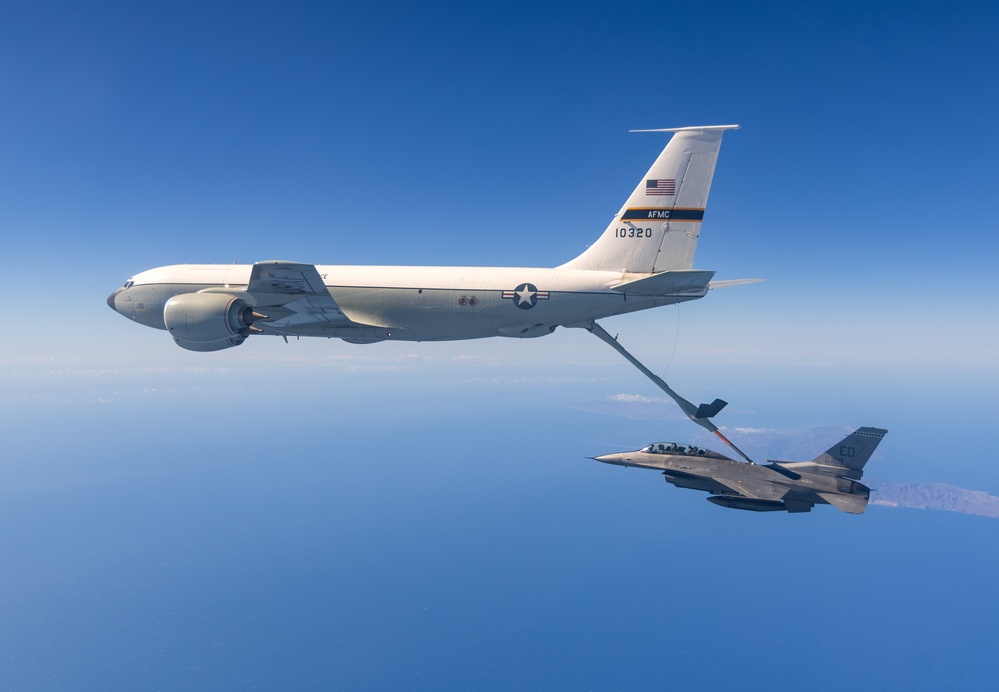 Edwards F-16D and KC-135 support a Photo Chase mission