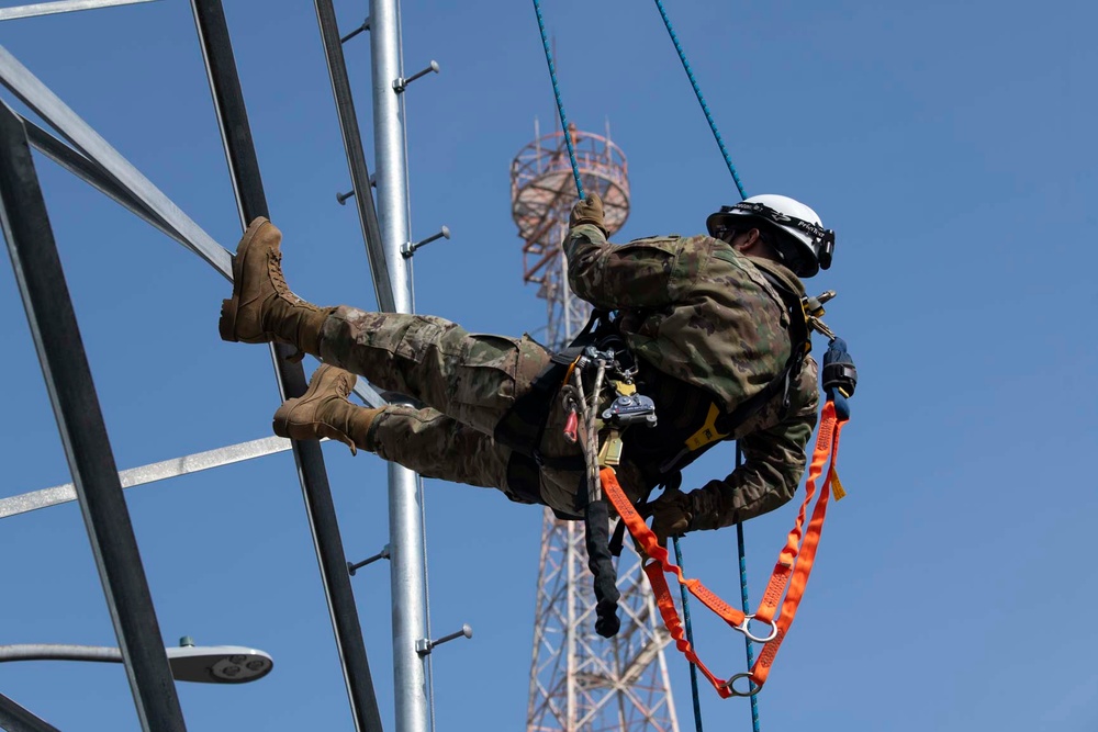 Cable Dawgs elevate skills through climb training