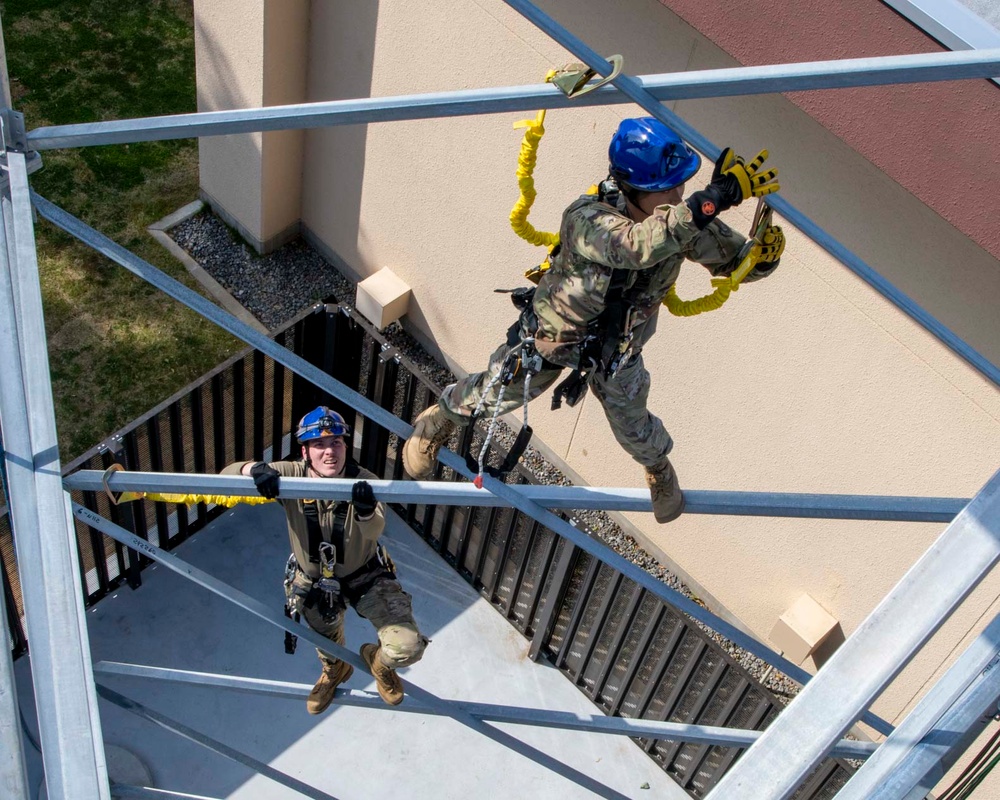 Cable Dawgs elevate skills through climb training