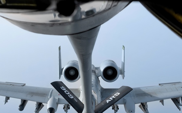 909th ARS keep Hogs flying