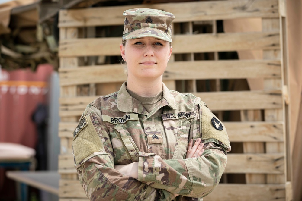 Unspoken Connections: Soldier Brings ASL Classes to Deployed Troops