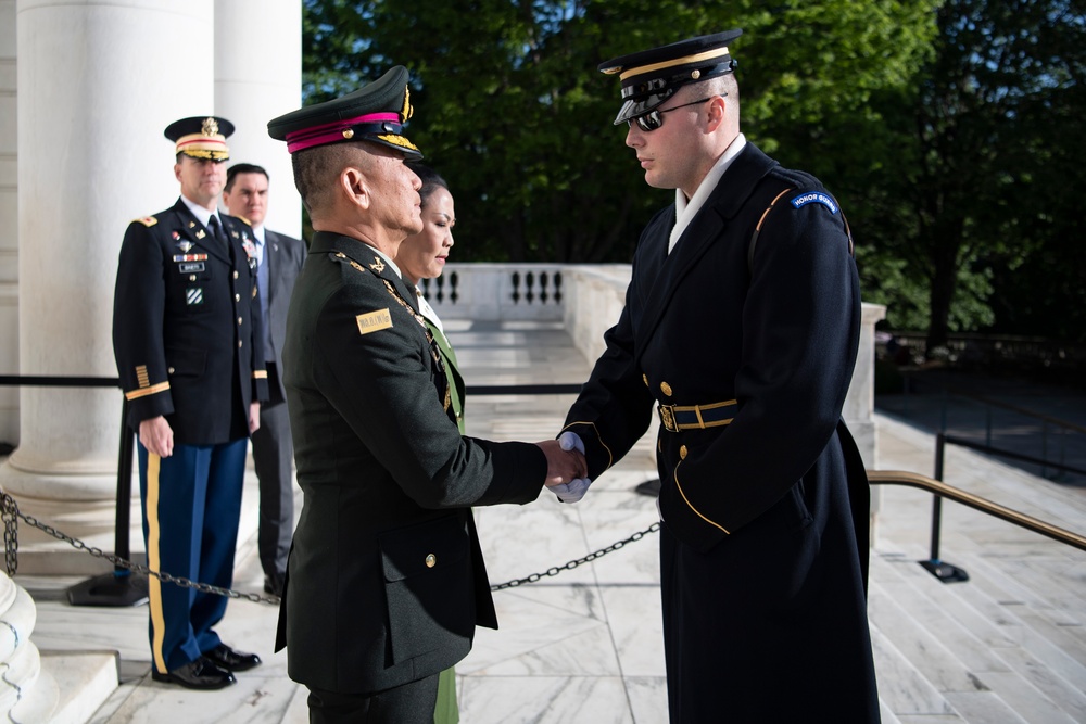 Chief of the Army of Thailand Gen. Charoenchai Hinthao Participates in a Public Wreath-Laying Ceremony at the Tomb of the Unknown Soldier