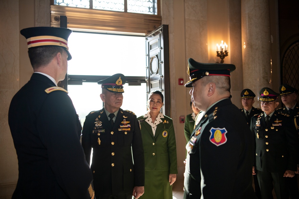 Chief of the Army of Thailand Gen. Charoenchai Hinthao Participates in a Public Wreath-Laying Ceremony at the Tomb of the Unknown Soldier