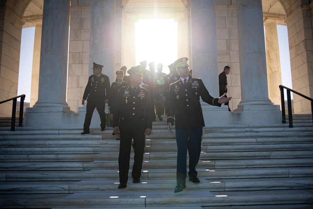 Chief of the Army of Thailand Gen. Charoenchai Hinthao Participates in a Public Wreath-Laying Ceremony at the Tomb of the Unknown Soldier