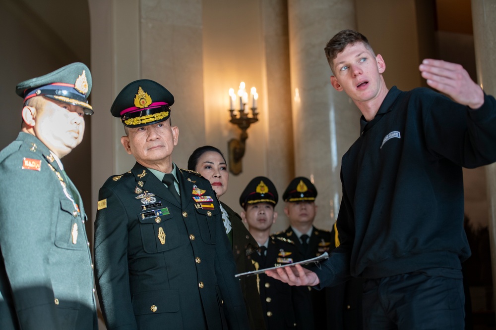 Chief of the Army of Thailand Gen. Charoenchai Hinthao Participates in a Public Wreath-Laying Ceremony at the Tomb of the Unknown Soldier