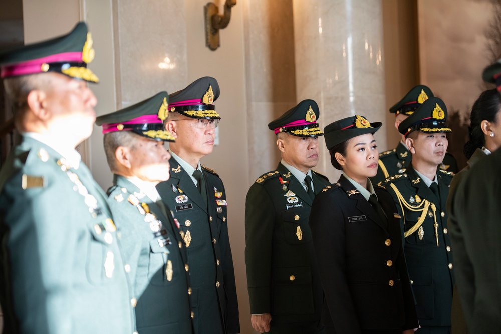 Chief of the Army of Thailand Gen. Charoenchai Hinthao Participates in a Public Wreath-Laying Ceremony at the Tomb of the Unknown Soldier