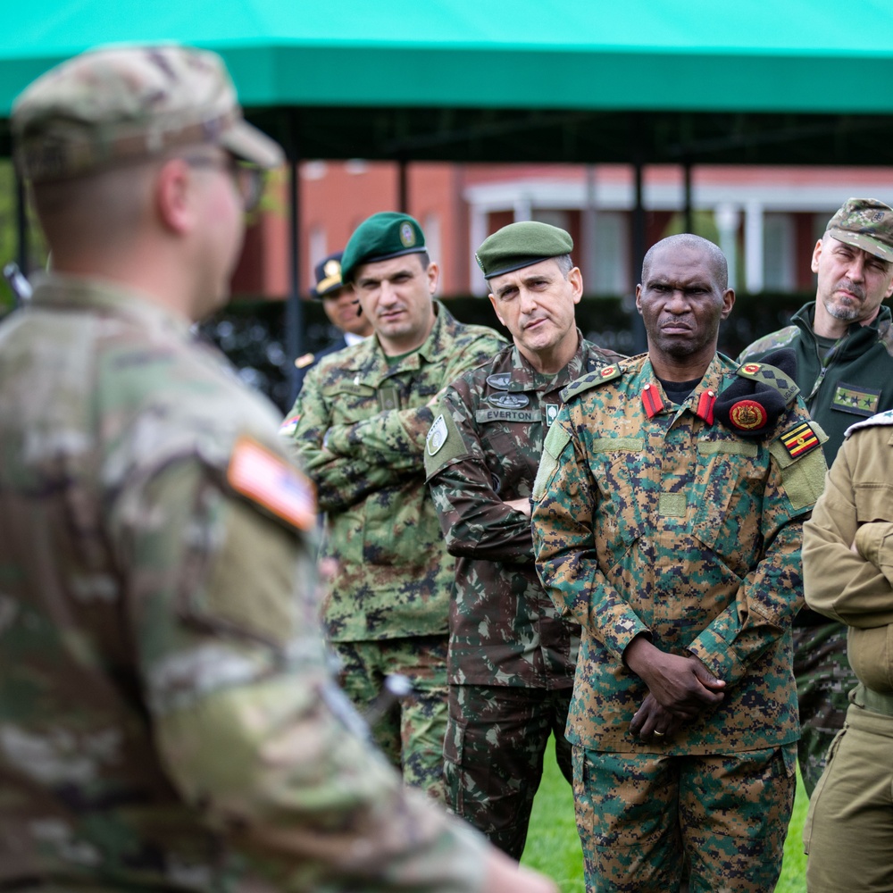 Foreign Attachés visit with Old Guard Soldiers