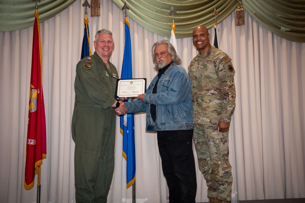 2400418-F-OJ181-1045