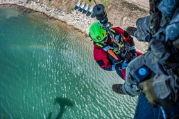 Guardsmen, firefighters train for real-world flood emergencies