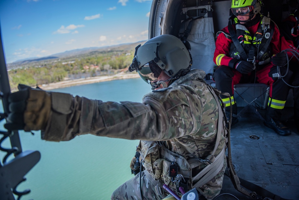 Guardsmen, firefighters train for real-world flood emergencies