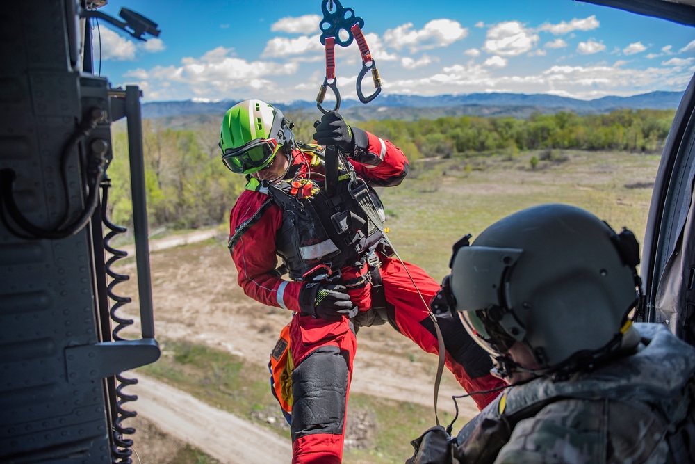 Guardsmen, firefighters train for real-world flood emergencies