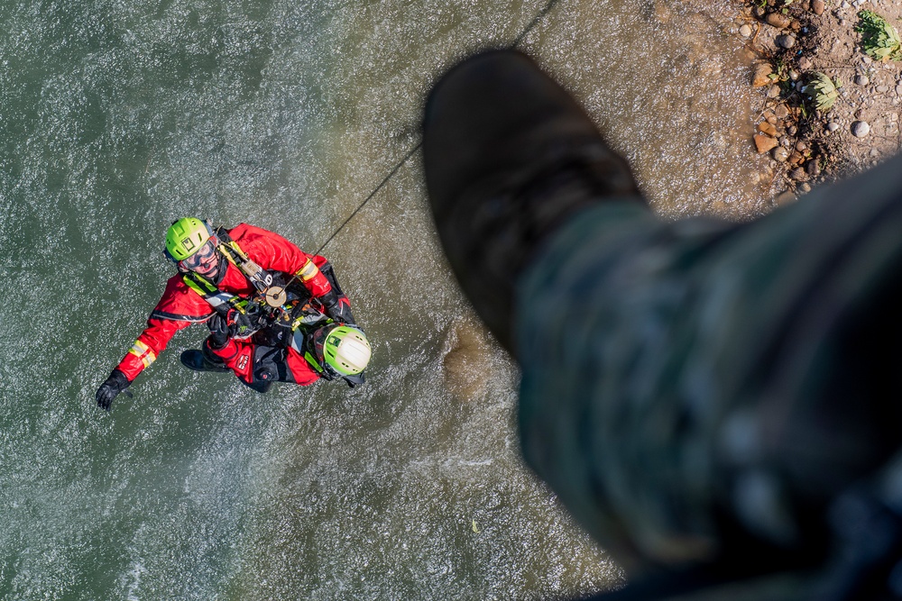 Guardsmen, firefighters train for real-world flood emergencies