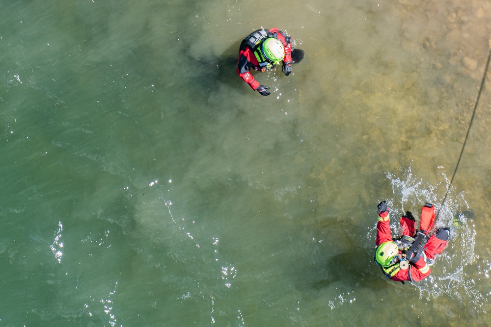 Guardsmen, firefighters train for real-world flood emergencies