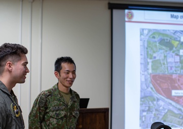 MWSS-172 discusses engineering capabilities with JGSDF 15th Brigade