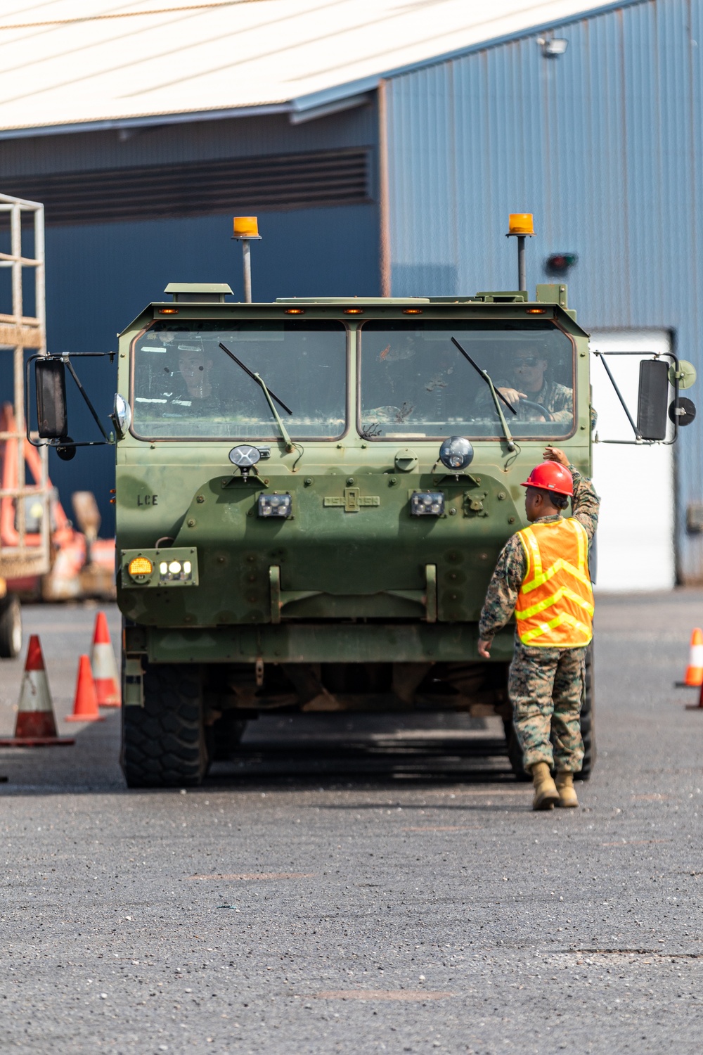 MRF-D 24.3 Marines receive tactical vehicles, equipment at Port Darwin