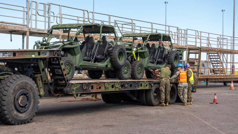 MRF-D 24.3 Marines receive tactical vehicles, equipment at Port Darwin