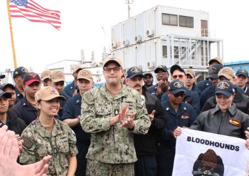 USS Rafael Peralta (DDG 115) Earns Bloodhound Award