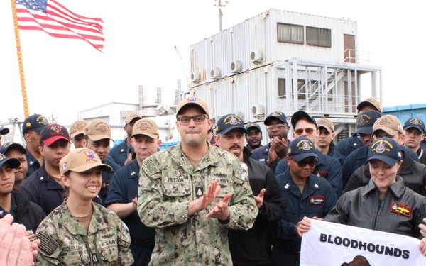 USS Rafael Peralta (DDG 114) Earns Bloodhound Award