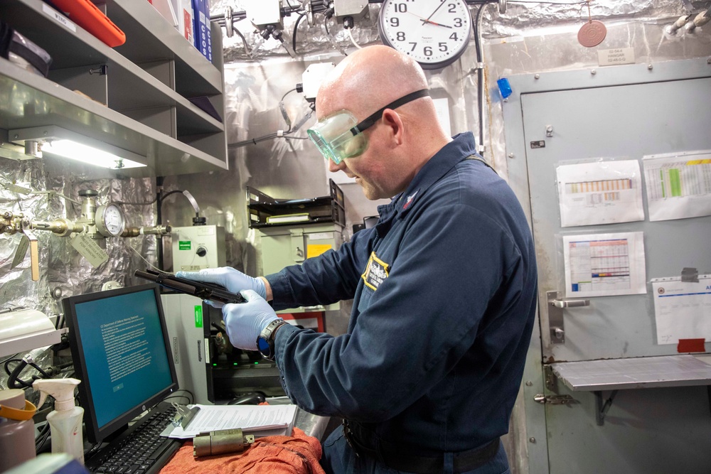 USS Mobile (LCS 26) Conducts Daily Maintenance Underway