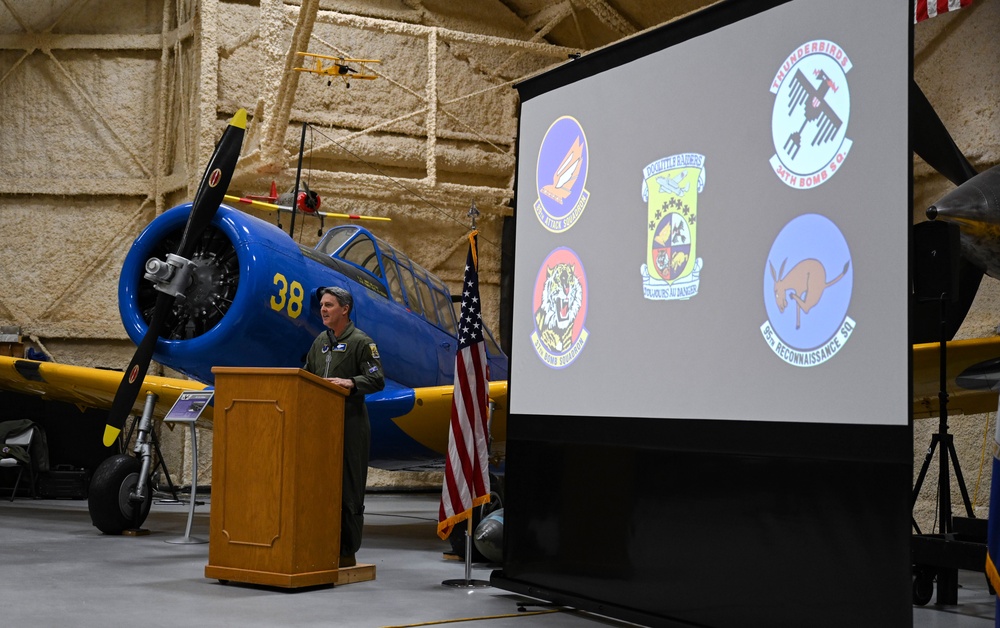 Eighth Air Force commander visits Raider country