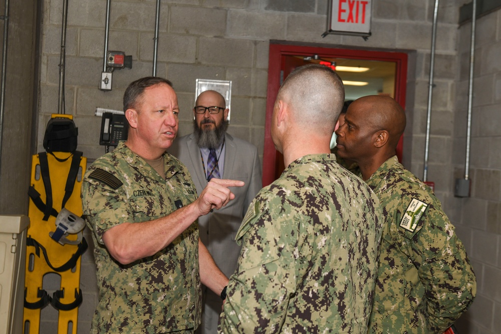 NETC Commander Visits Great Lakes