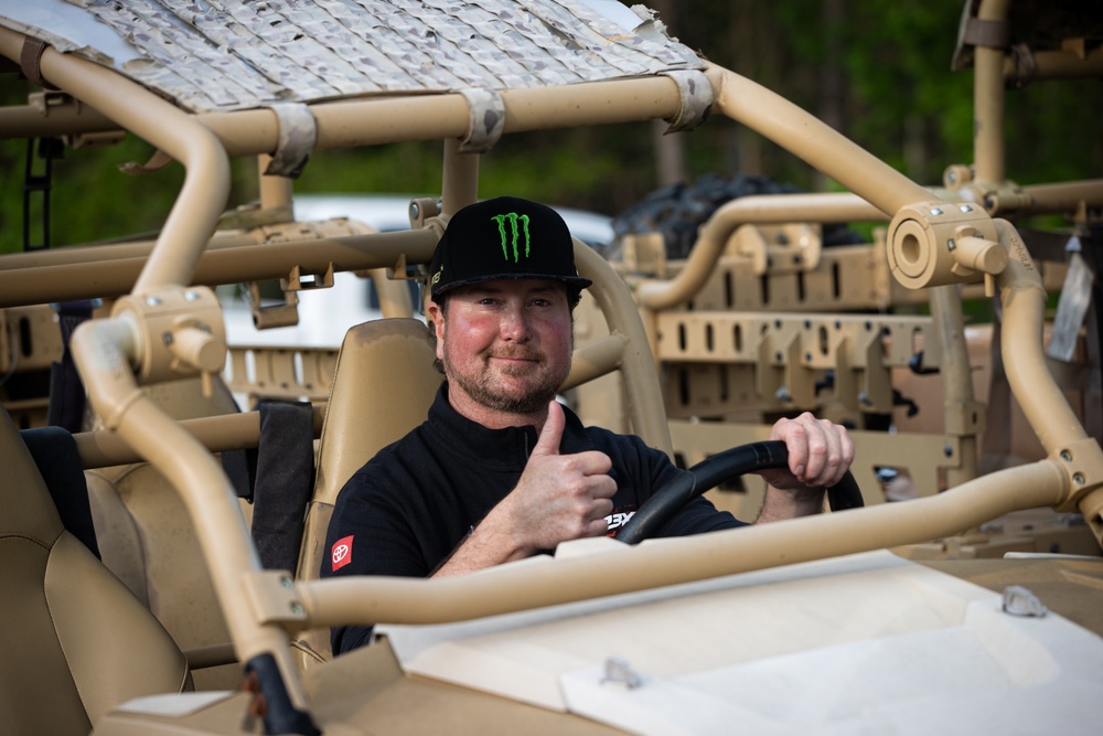 NASCAR drivers experience a day in the life of a special forces soldier