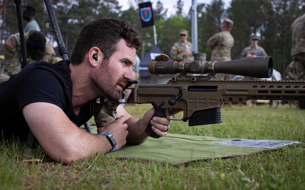 NASCAR drivers experience a day in the life of a special forces soldier