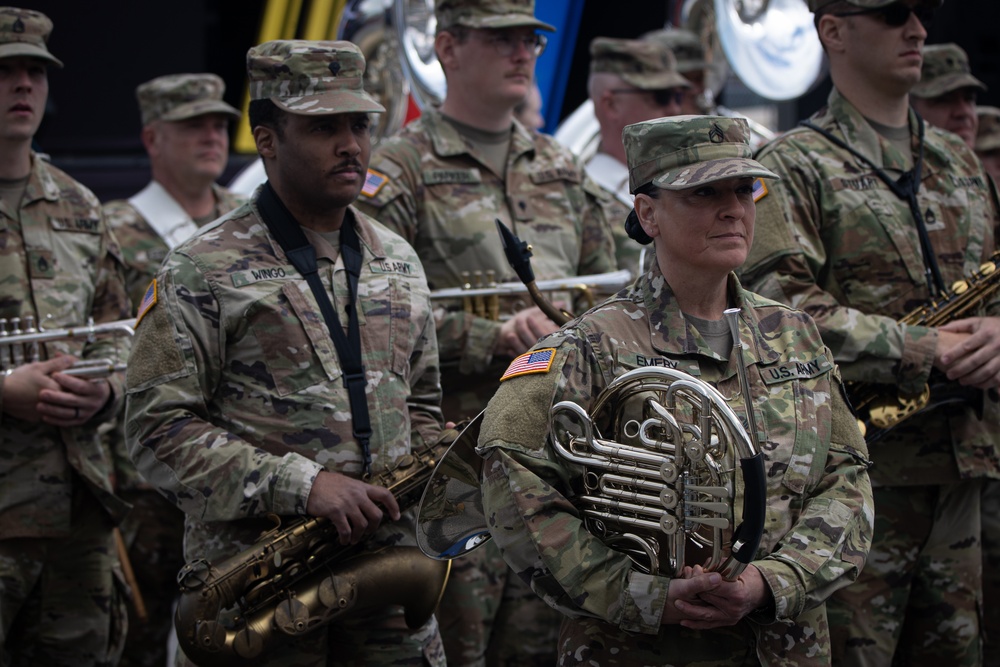 Chief of the National Guard Bureau swears in new recruits at the Talladega Superspeedway