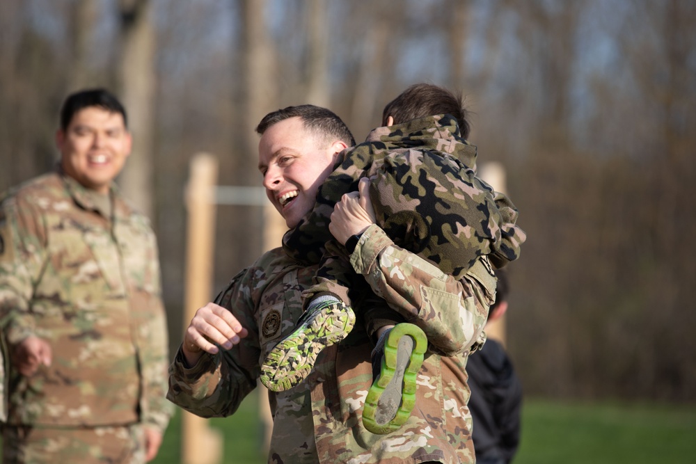 10th Mountain Division Families Participate in the Mini Mountaineer March