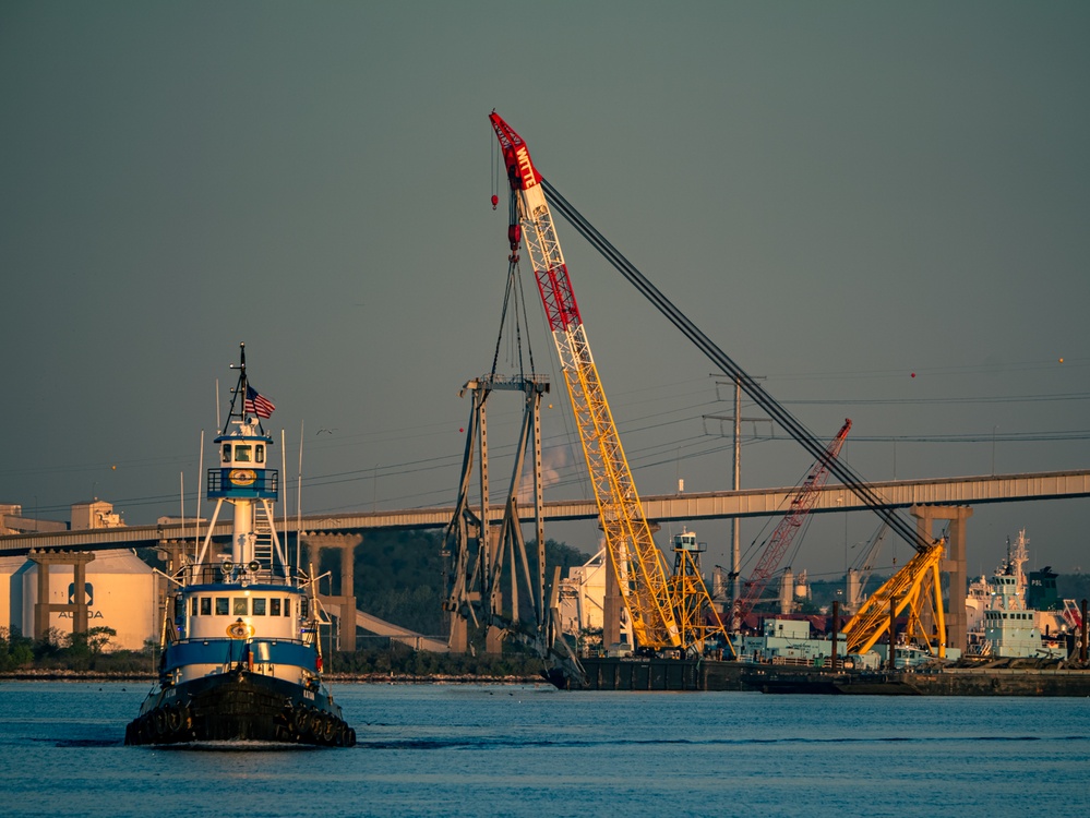 Unified Command works to open Limited Access Channel to Port of Baltimore