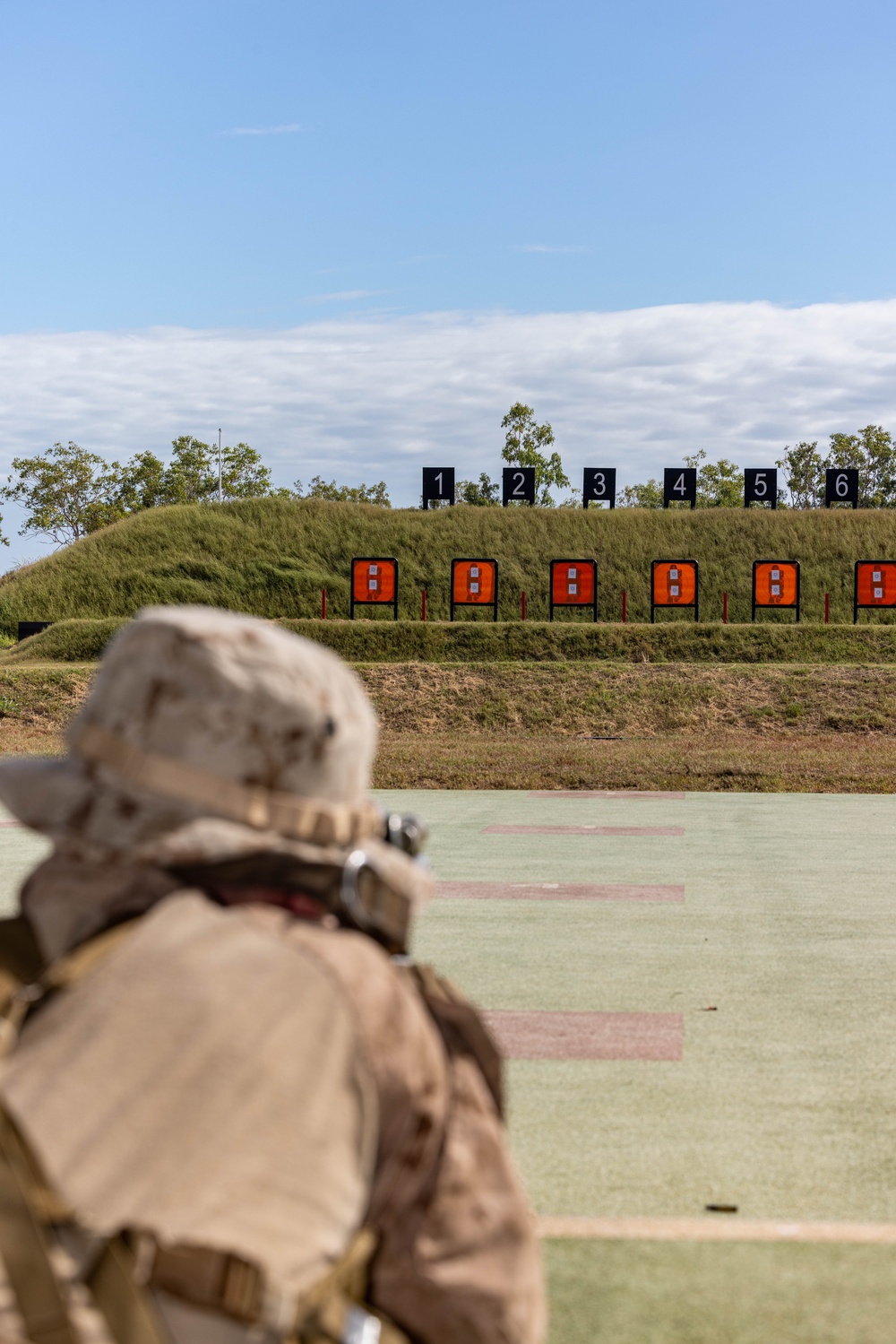 MRF-D 24.3: Marines with Echo Co., 2nd Bn., 5th Marines zero rifles at Australian range