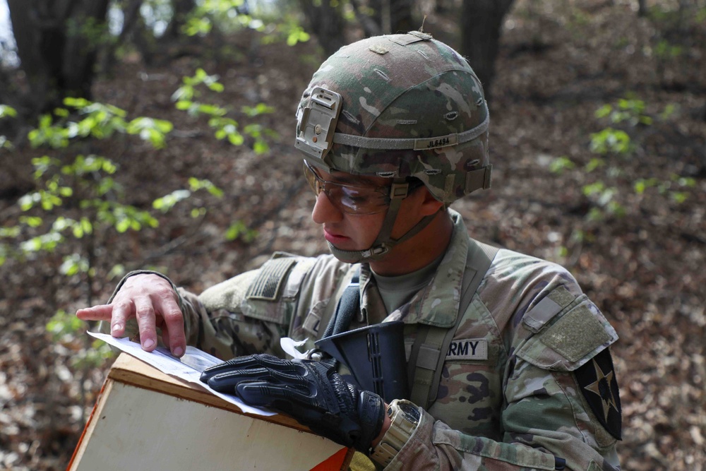 Soldiers train for the Expert Soldier, Infantry, Medical Badge.