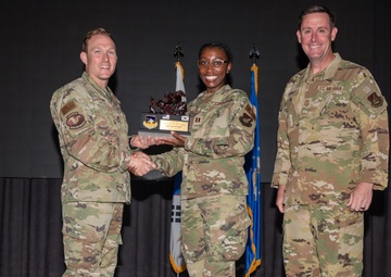 51st FW hosts 1st quarter awards ceremony
