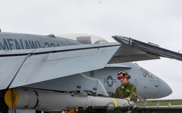 VMFA(AW)-224 conduct load exercise