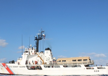 Coast Guard Cutter Dauntless patrols coastal Haiti in support of Operation Vigilant Sentry
