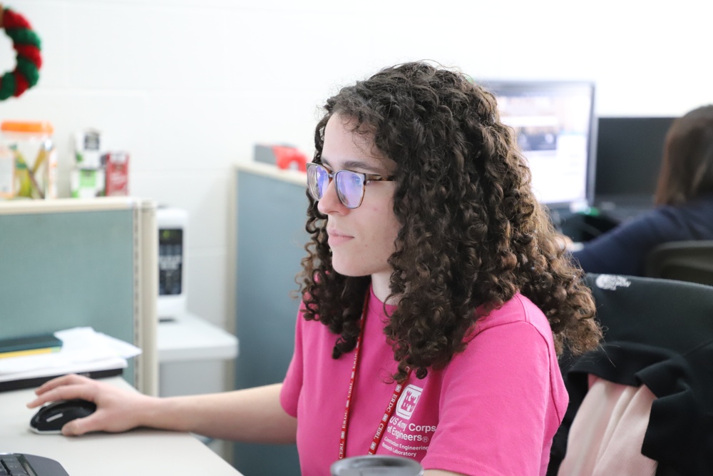 ERDC researcher using insect antennae to help the Warfighter