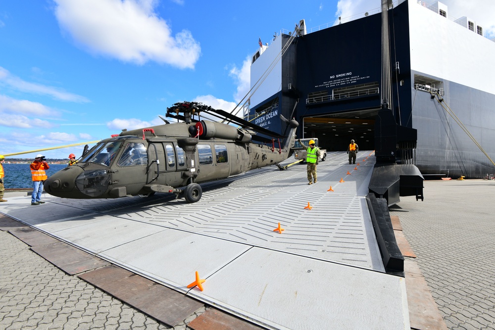 Kalundborg port operation for DEFENDER 24