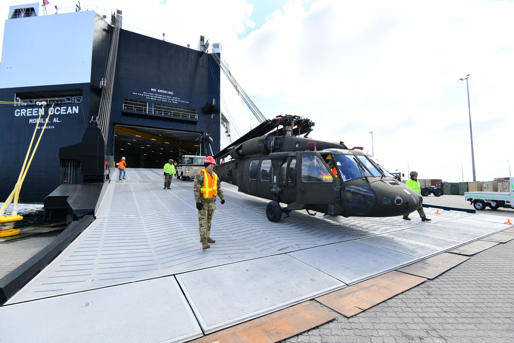 Kalundborg port operation for DEFENDER 24