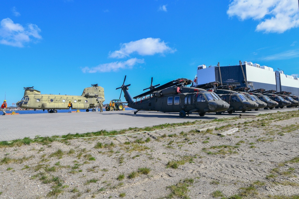 Kalundborg port operation for DEFENDER 24