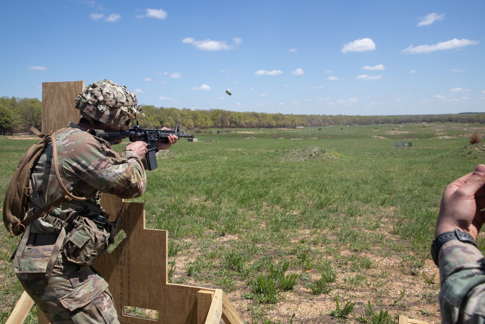 10th Mountain Soldiers take on Sapper Stakes on day three of the 2024 best sapper competition