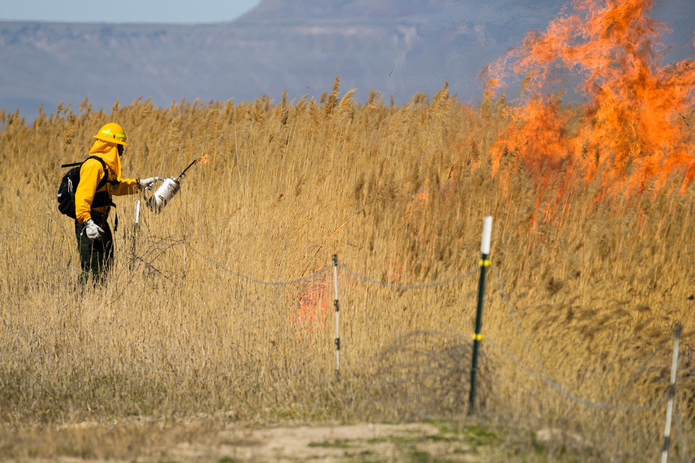 Hill Airmen work prescribed burn