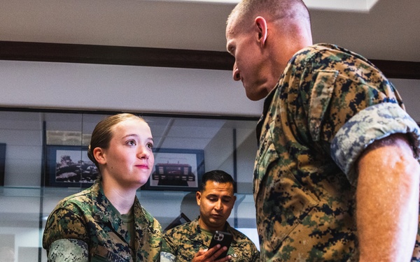 Honoring the Grind: MCIPAC Commanding General Recognizes U.S. Service Members and Civilians for their Support of MCBH