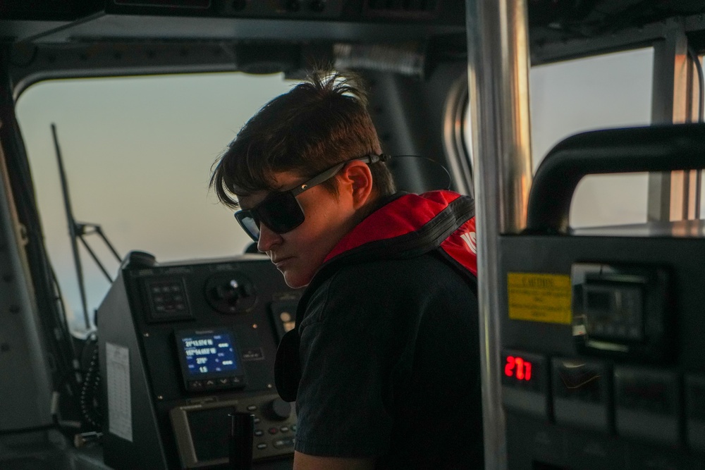U.S. Coast Guard Station Honolulu conducts helicopter operations with Air Station Barbers Point